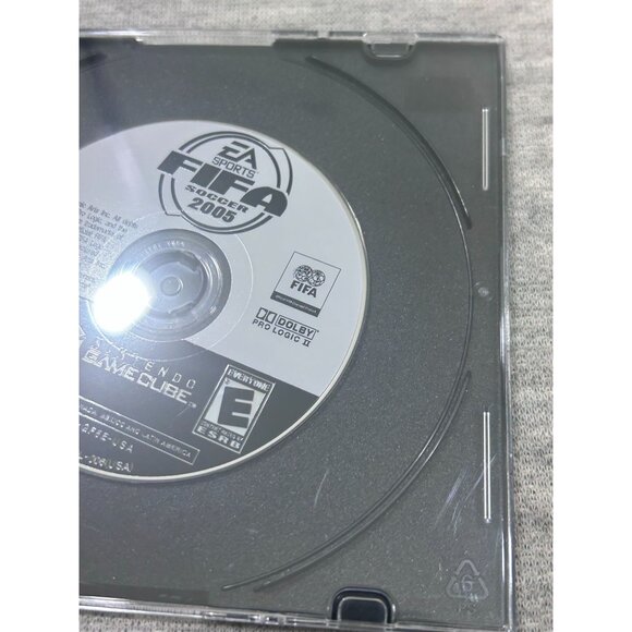 Fifa Soccer 2005 Nintendo Video Game CIB Complete Manual Game Disc Case - Picture 4 of 6